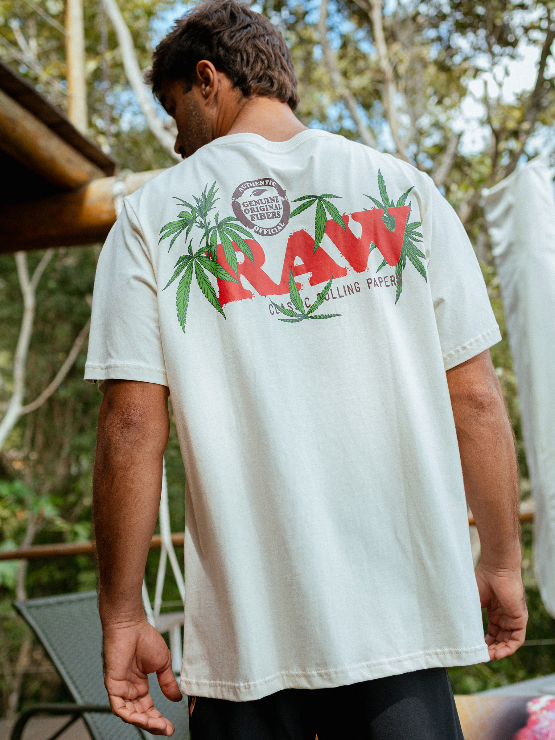 Camiseta RAW Leaves