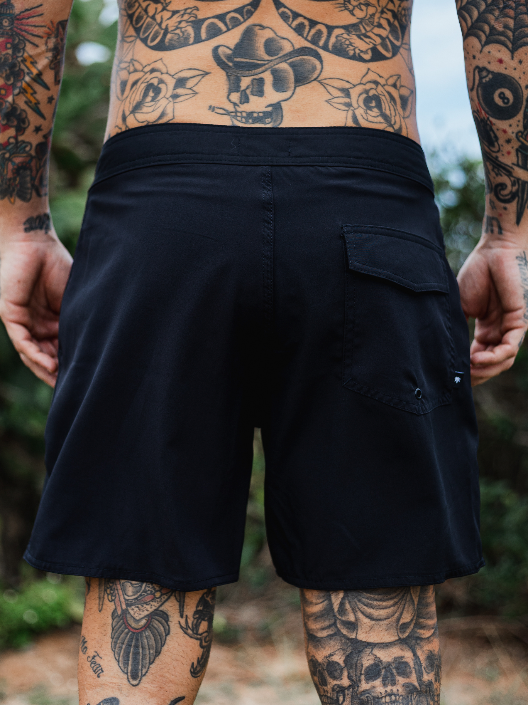 Walkshort Black Corte Reto