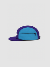 Boné Five Panel azul e roxo Weedz Apparel streetwear e beachwear
