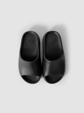 Chinelo Silde preto Weedz Apparel streetwear e beachwear